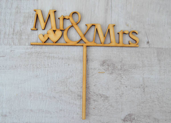 Фігура з фанери 0.4 "Напис для торта" Mr & Mrs ", 17 * 17 см.